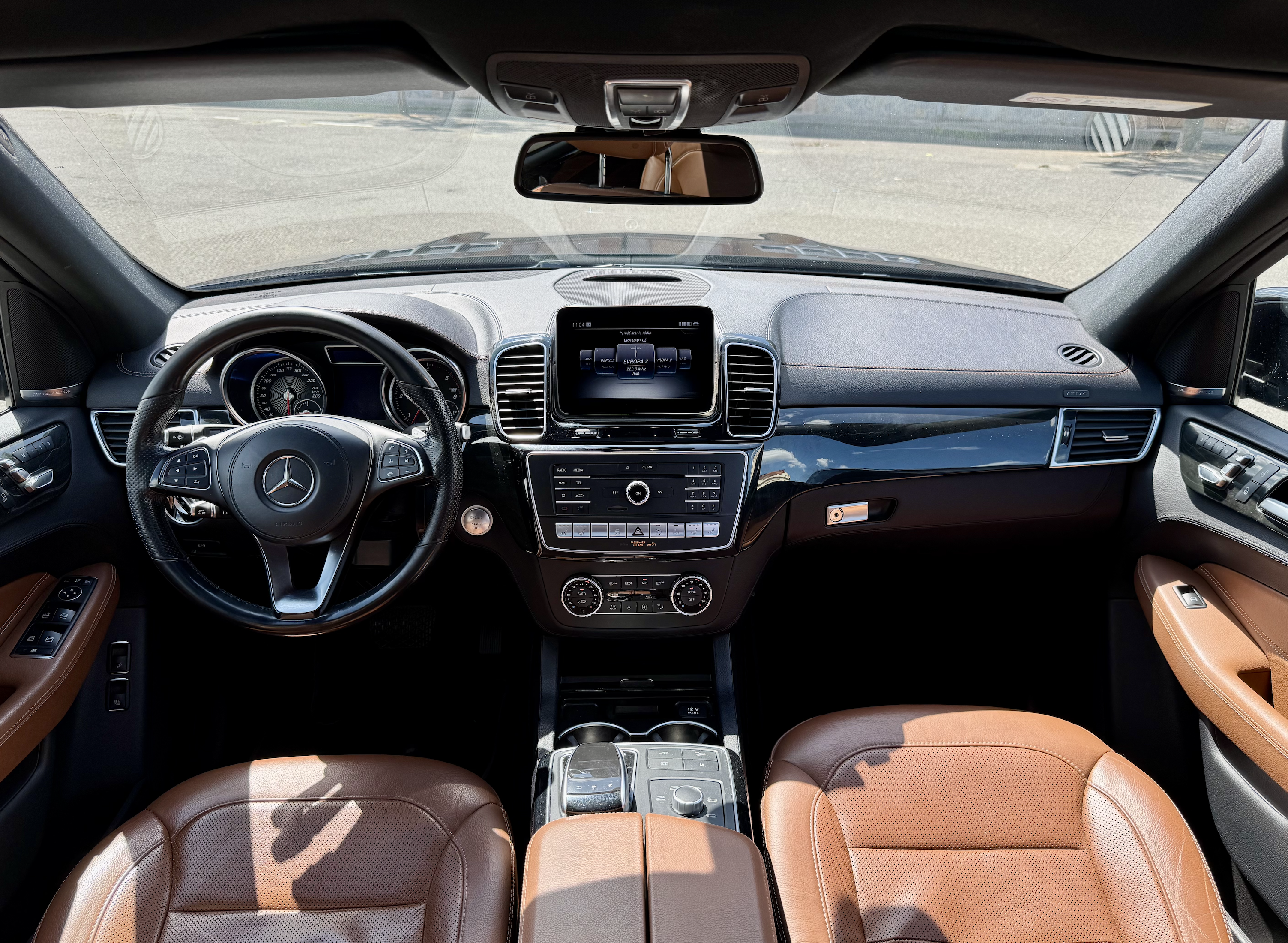 MERCEDES GLS 350d 4MATIC AMG | LUXUSNÍ NAFTOVÉ SUV | ČERNÁ S HNĚDOU KŮŽÍ | PERFEKTNÍ VÝBAVA | SUPER CENA | NÁKUP ONLINE | AUTOiBUY